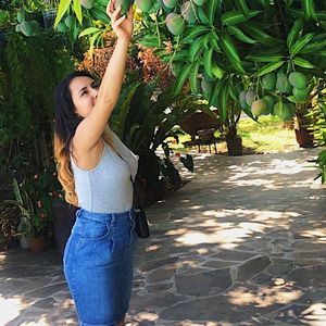 Meet your Posher, Leonsa